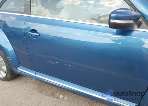 2019 Volkswagen Beetle 2.0T Se z USA, uszkodzony, nr VIN 3VWJD7AT4KM719372